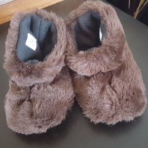 Acorn Faux Bear Fur Slippers Size 8-9